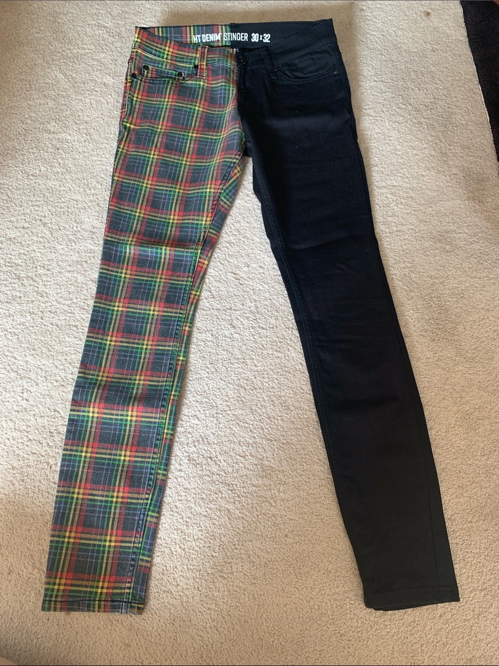 Reversible-Look Women’s Jeans — Black & Multicolor Plaid